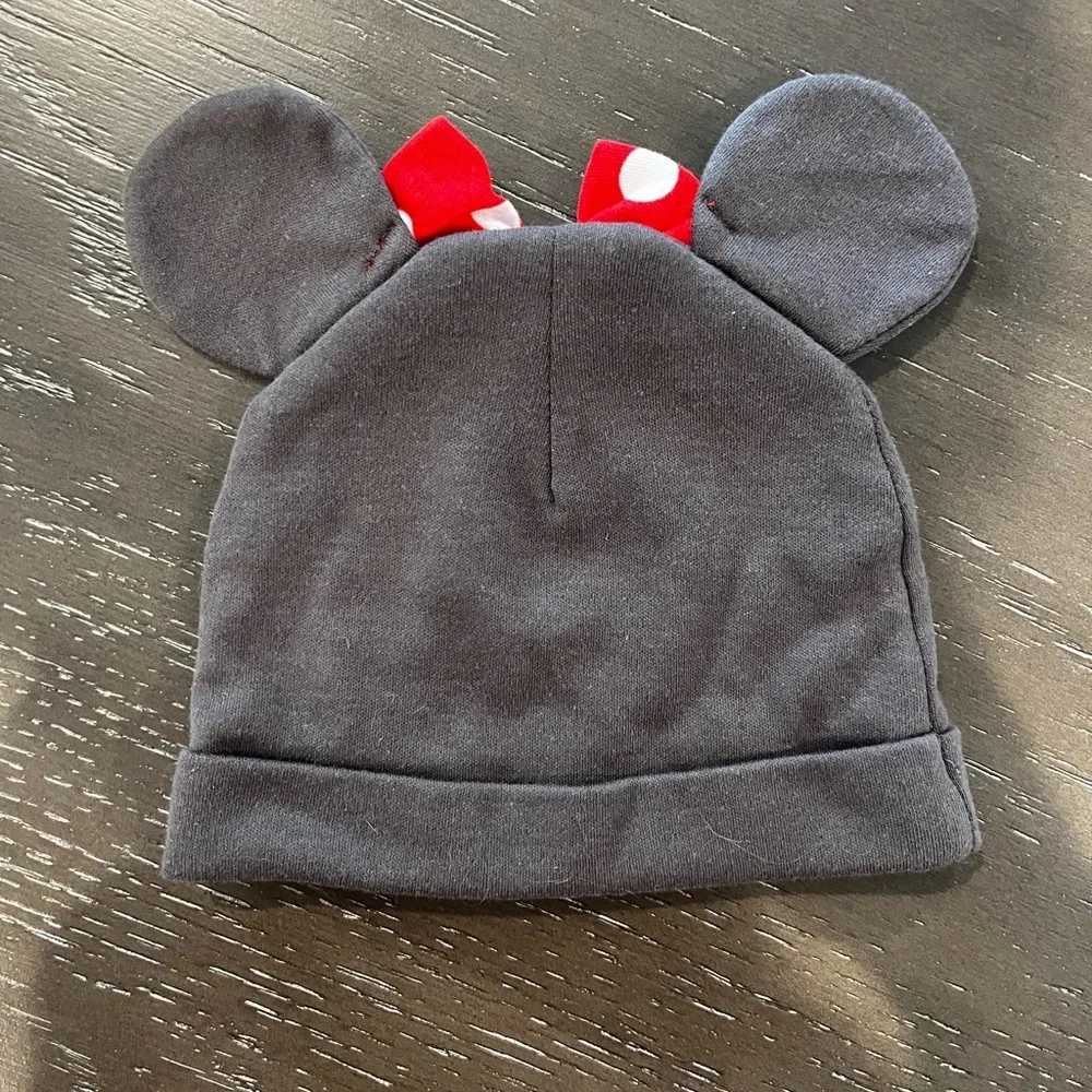 Disney Baby Minnie Mouse Hat Disney World Beanie NWOT 3-6 Months Gray Red White